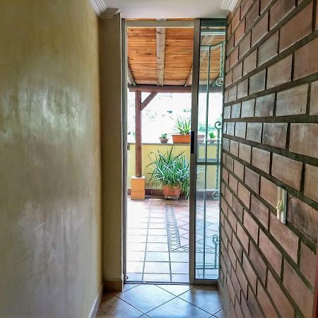 Bueno, Bonito, Barato Y Cerca A El Poblado Apartment Medellin Exterior photo