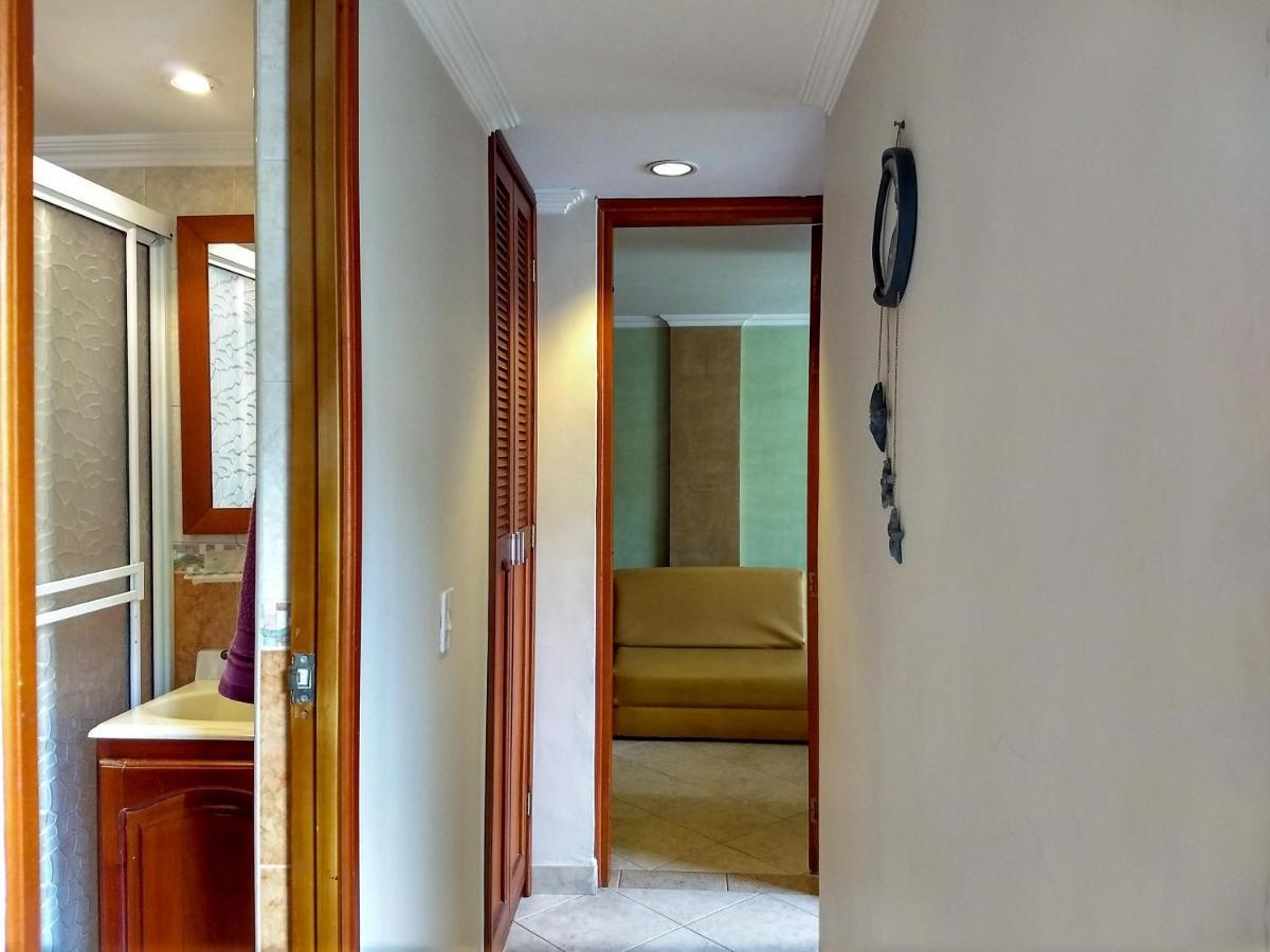 Bueno, Bonito, Barato Y Cerca A El Poblado Apartment Medellin Exterior photo